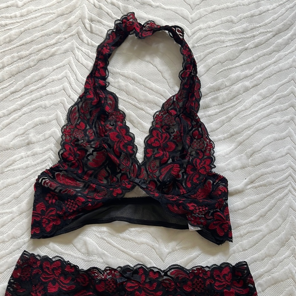 Black and rey lace lingerie set